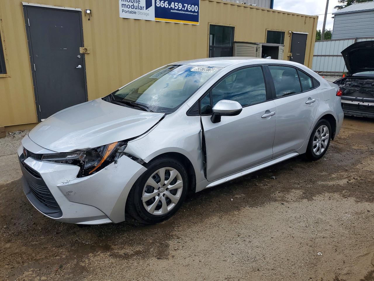2025 Toyota Corolla LE, VIN 5YFB4MDEXSP322387 — Front end