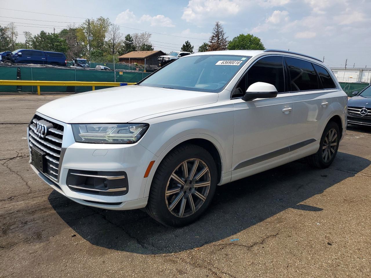 2018 Audi Q7 Prestige, VIN WA1VAAF76JD022179 — Зад