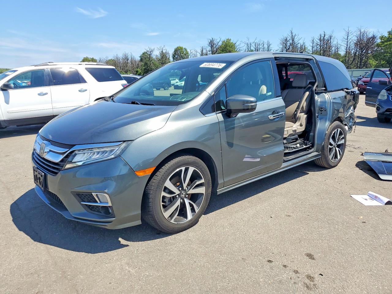 2020 Honda Odyssey Elite, VIN 5FNRL6H91LB010644 — Rear end