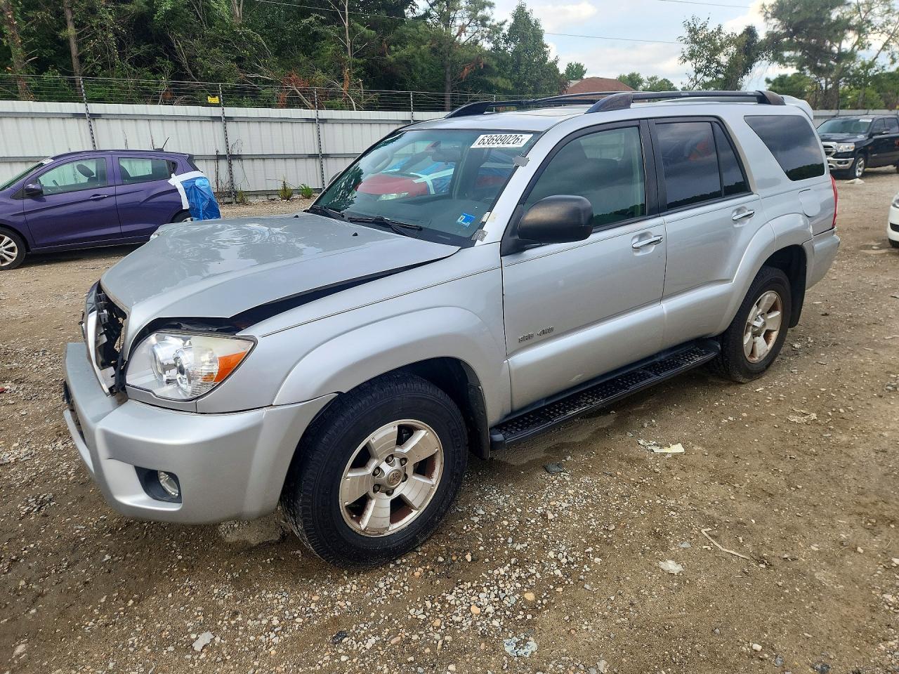 2009 Toyota 4Runner SR5, VIN JTEBU14RX9K038067 — Перед
