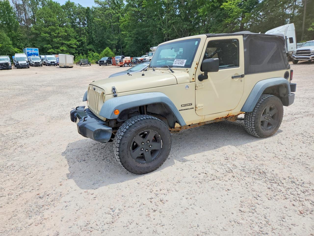 2011 Jeep Wrangler Sport, VIN 1J4AA2D11BL620366 — Minor dents and scratches