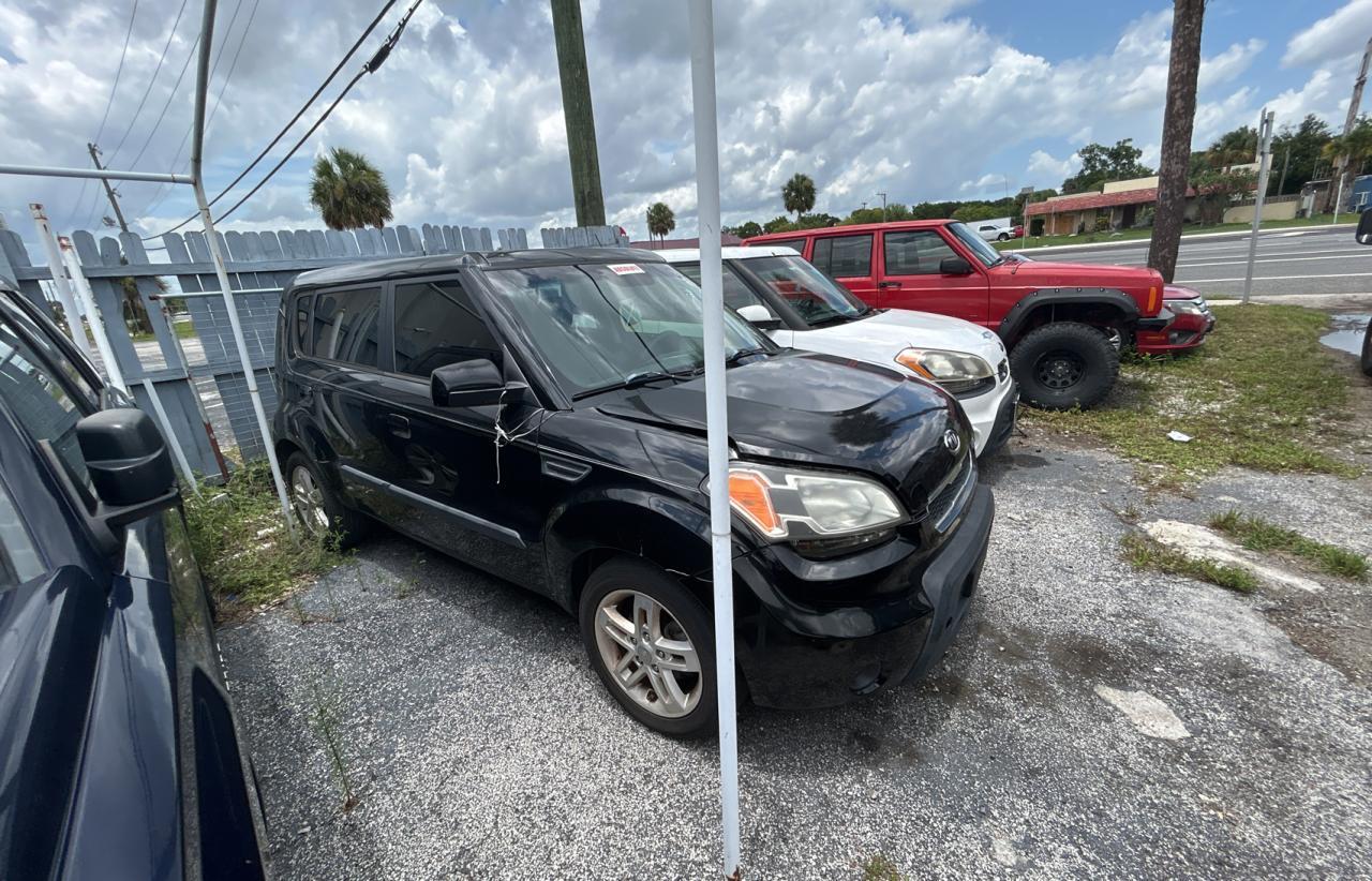2010 Kia Soul +, VIN KNDJT2A2XA7147829 — Prior damage history