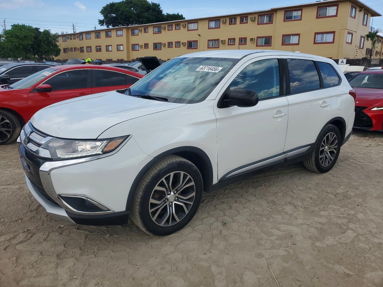 2017 Mitsubishi Outlander ES, VIN JA4AZ2A39HZ056616 — Rear end