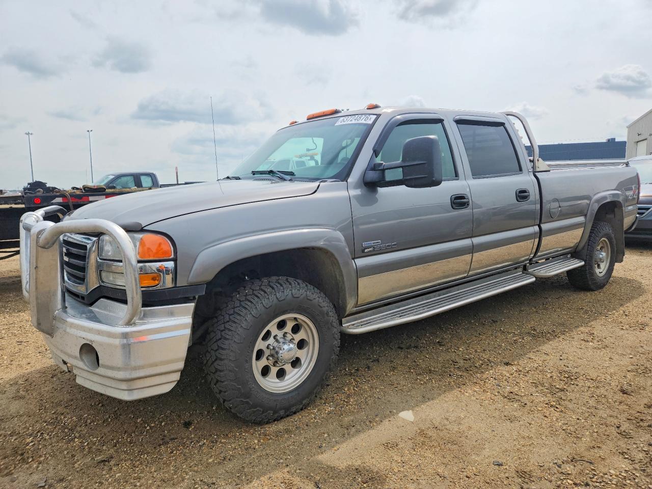 2006 GMC Sierra 3500 SRW SLT, VIN 1GTHK33D26F163834 — Вандализм