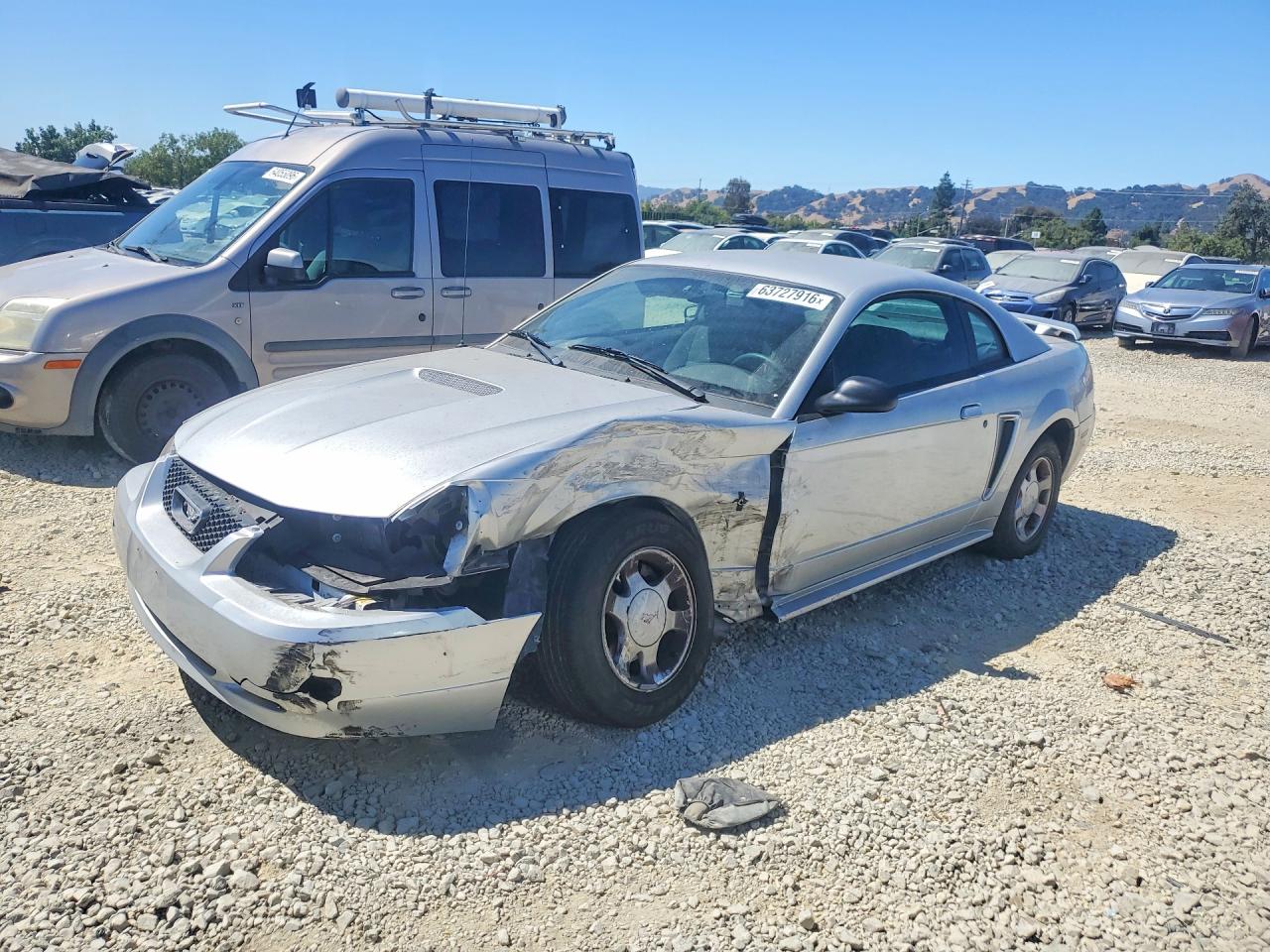2001 Ford Mustang Standard, VIN 1FAFP40431F105880 — Front end