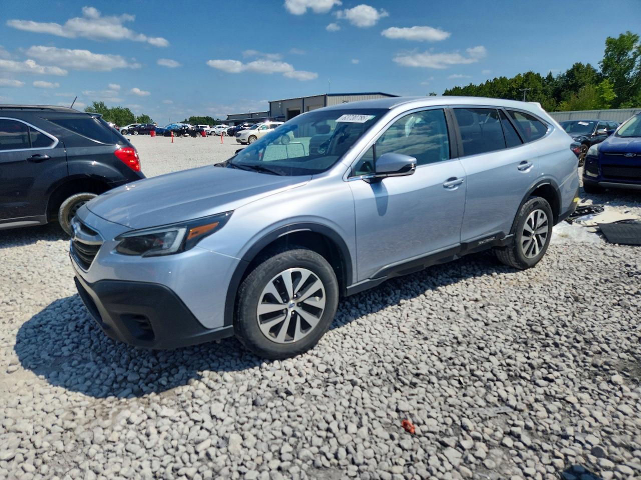 2020 Subaru Outback Premium, VIN 4S4BTACC4L3157458 — Rear end