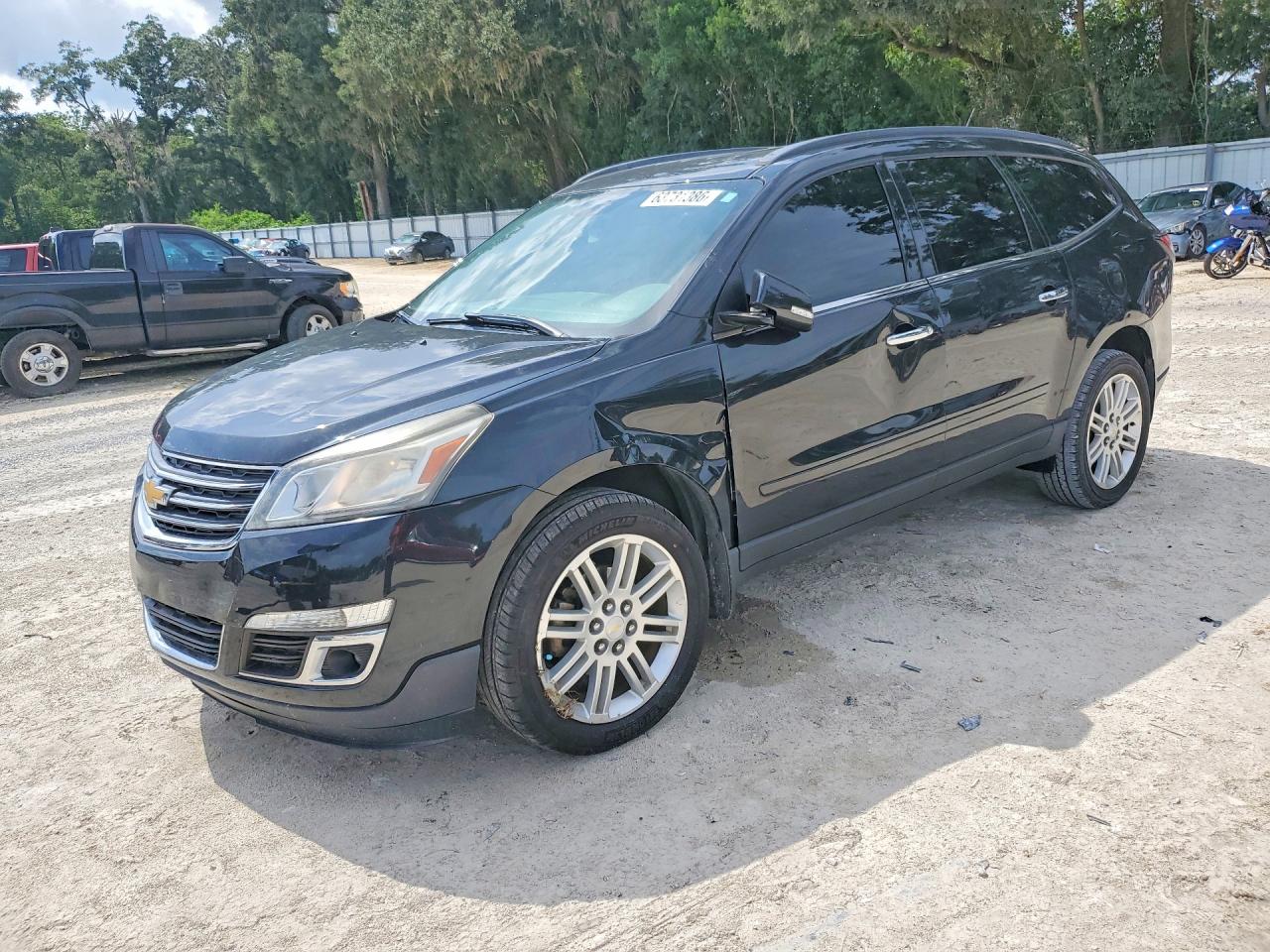 2014 Chevrolet Traverse LT, VIN 1GNKRGKD1EJ298042 — Side