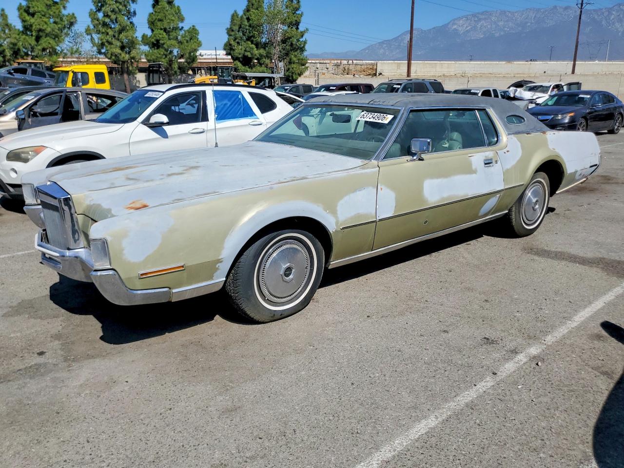 1972 Lincoln Continental, VIN 2Y89A847314 — Minor dents and scratches