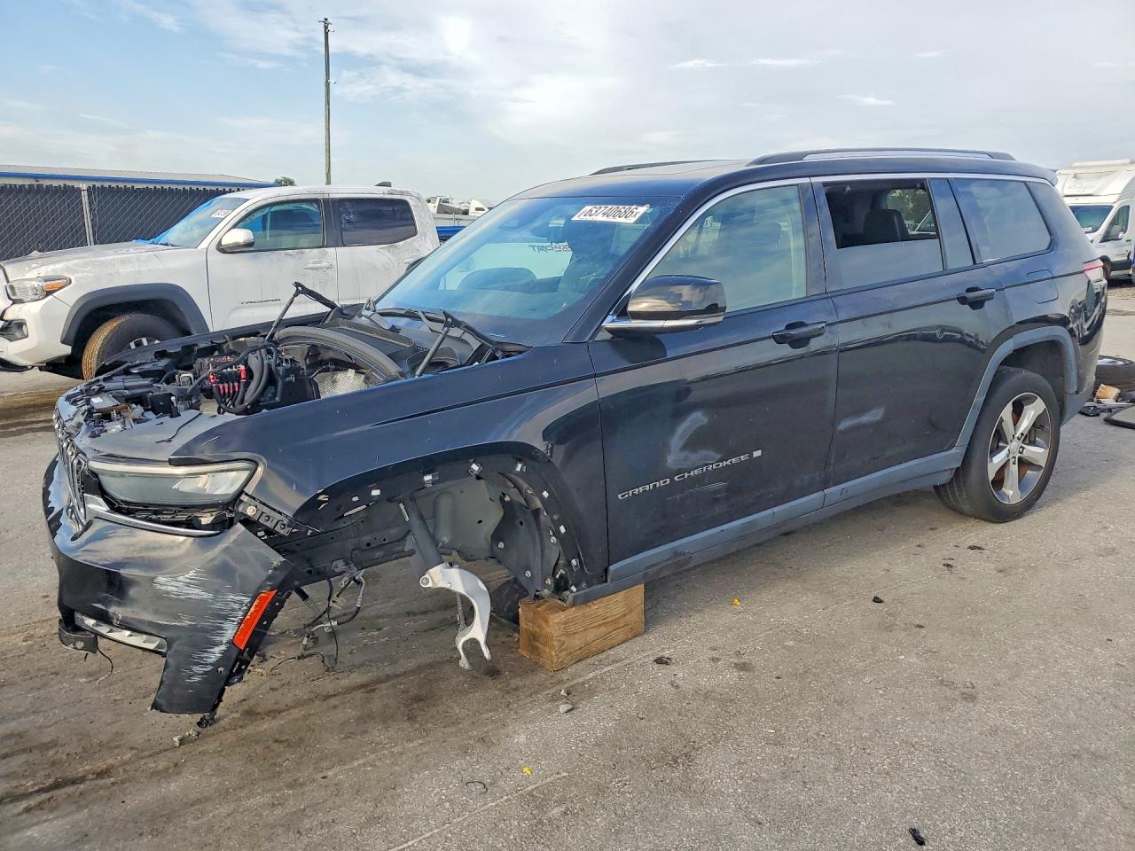 2021 Jeep Grand Cherokee Limited, VIN 1C4RJKBGXM8106019 — Stripped