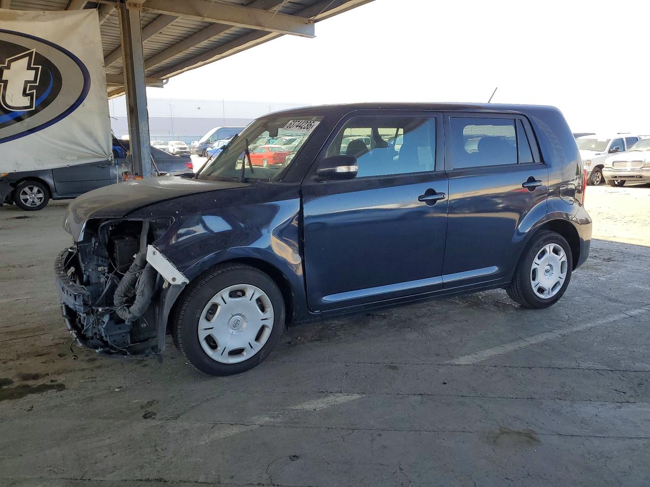 2013 Scion xB, VIN JTLZE4FE6DJ045273 — Front end