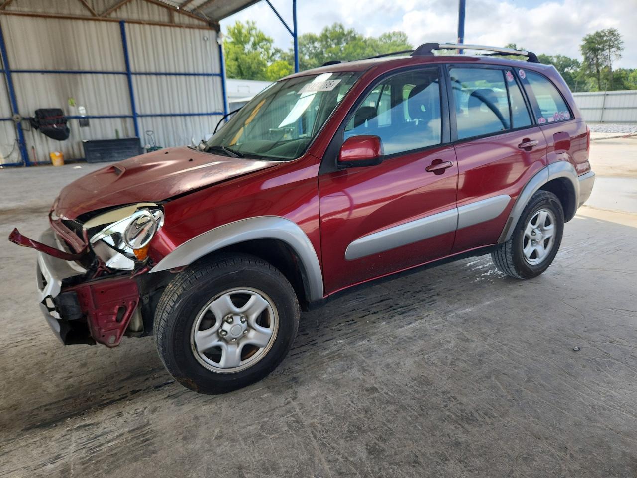 2004 Toyota RAV4, VIN JTEGD20V540001009 — Front end