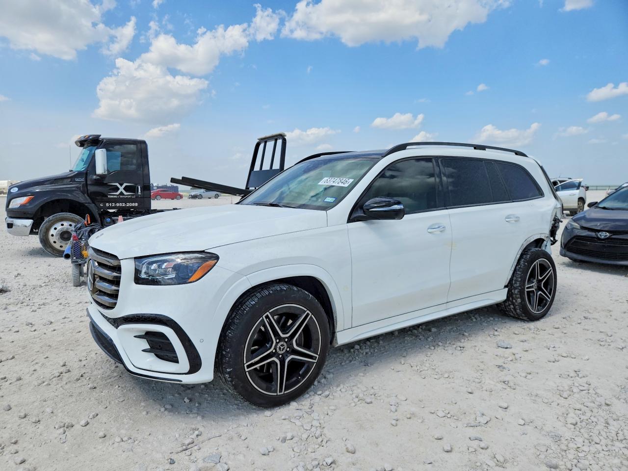2025 Mercedes-Benz GLS 450, VIN 4JGFF5KEXSB291155 — Rear end
