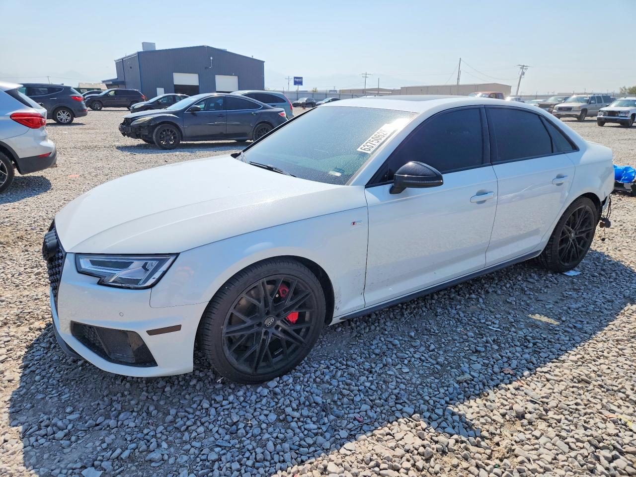 2019 Audi A4 Premium Plus, VIN WAUENAF40KA079901 — Зад