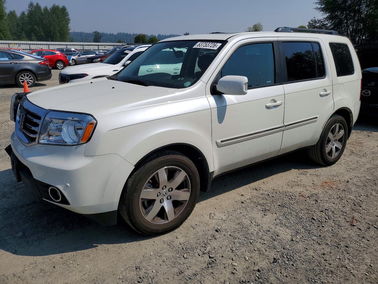 2015 Honda Pilot Touring, VIN 5FNYF4H93FB014934 — Front end