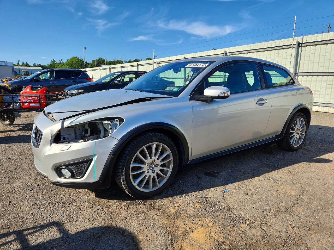 2012 Volvo C30, VIN YV1672MK5C2270194 — Front end