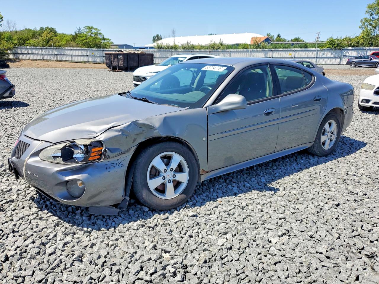 2007 Pontiac Grand Prix, VIN 2G2WP552X71162461 — Перед