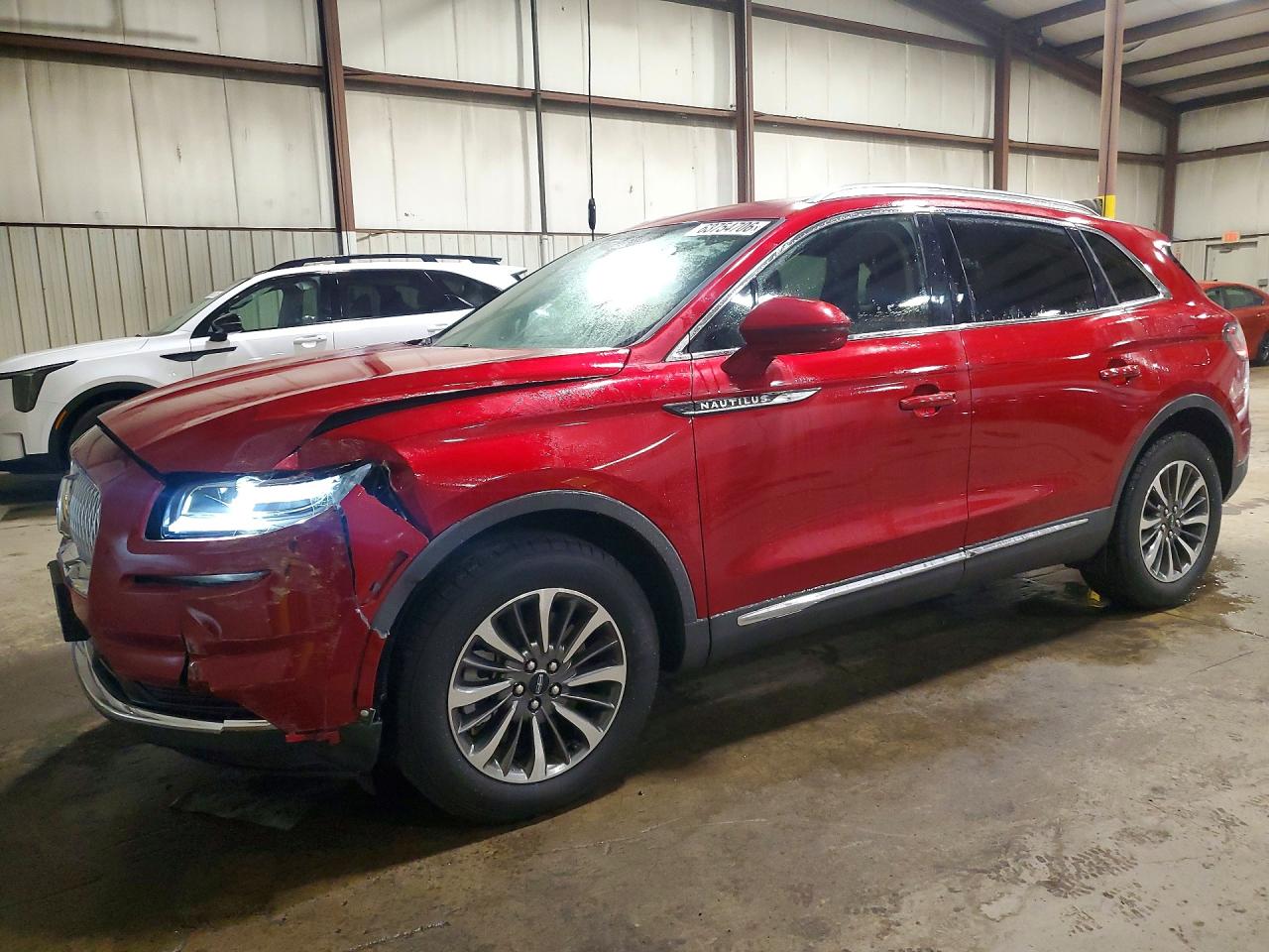 2021 Lincoln Nautilus Standard, VIN 2LMPJ8J97MBL09363 — Front end