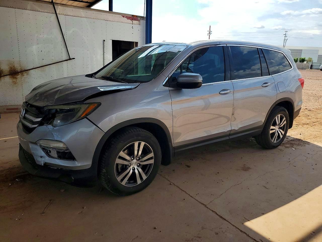 2017 Honda Pilot EX, VIN 5FNYF5H3XHB016023 — Перед