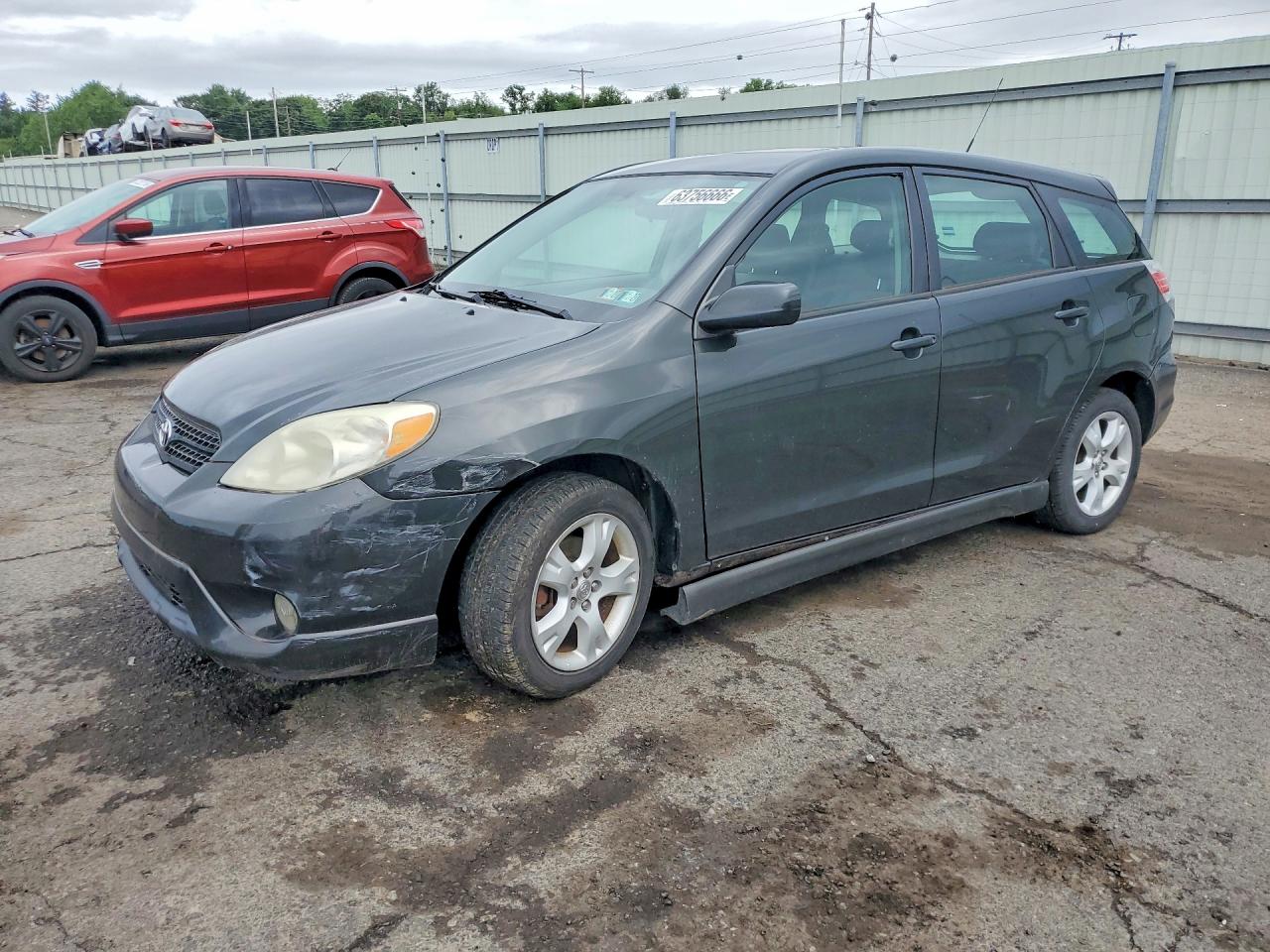 2005 Toyota Matrix XR, VIN 2T1KR30E35C362770 — Front end