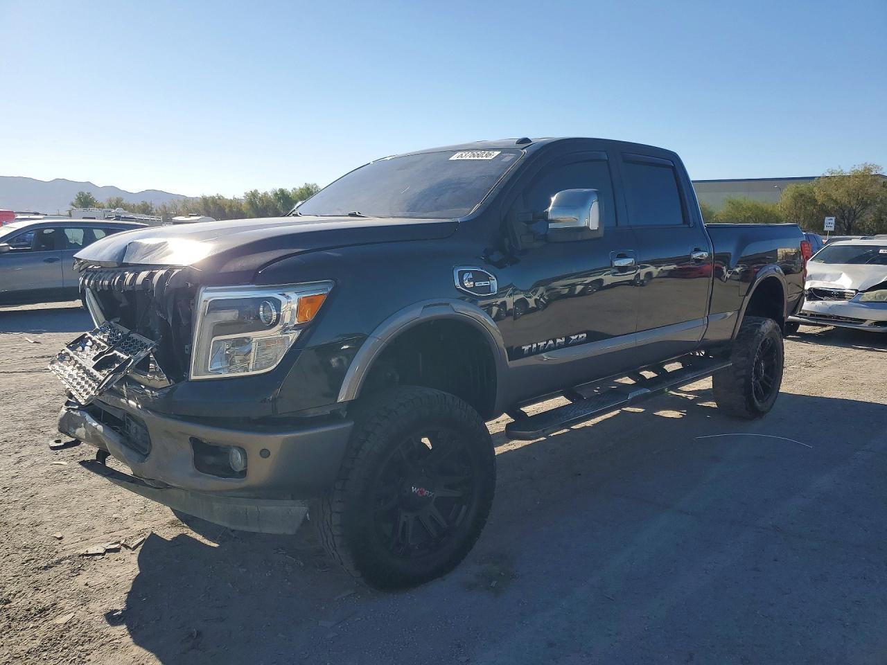 2016 Nissan Titan Platinum Reserve, VIN 1N6BA1F40GN508890 — Front end