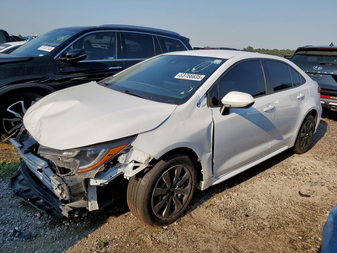 2021 Toyota Corolla LE, VIN 5YFEPMAE0MP249056 — Front end