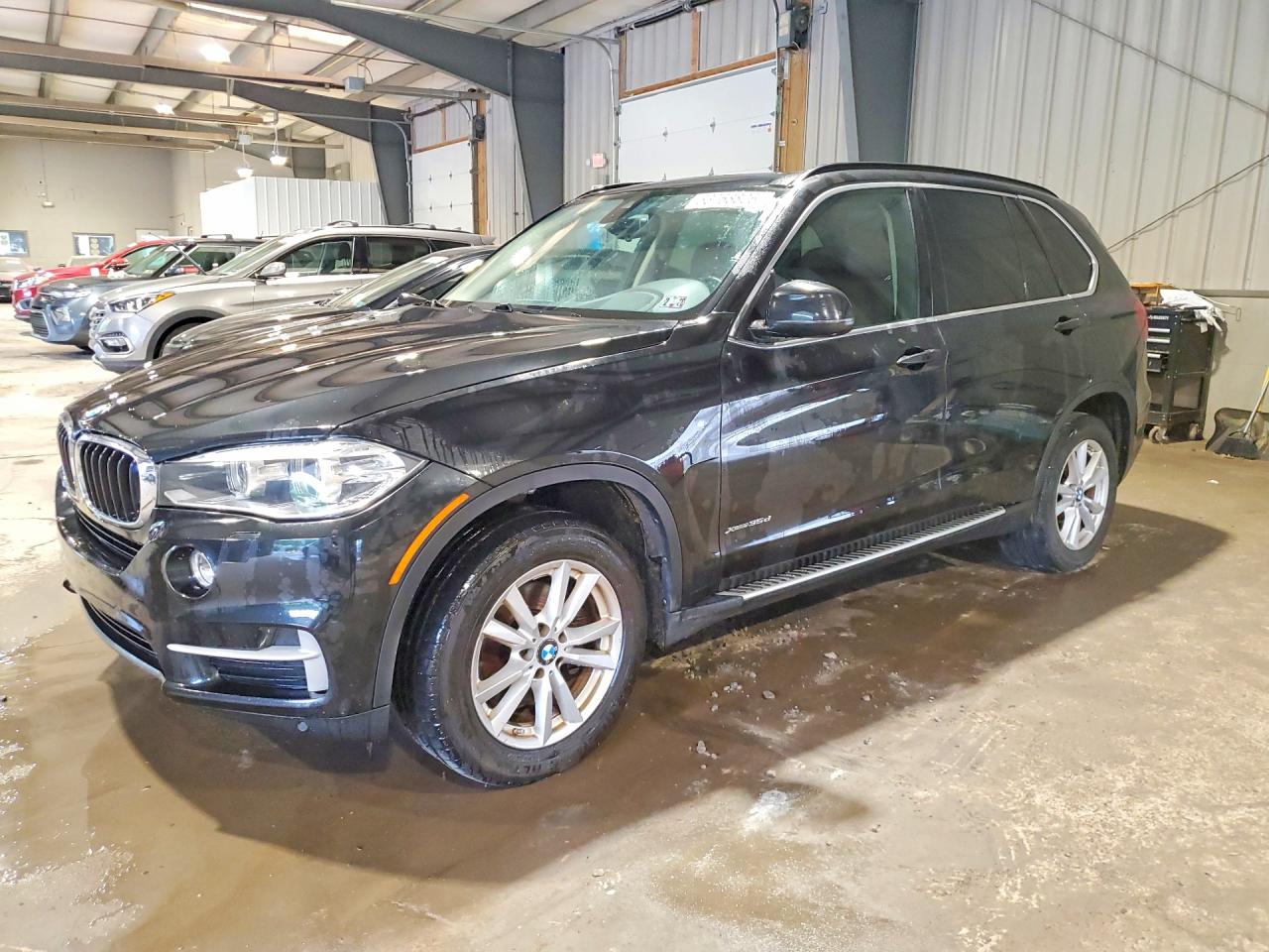 2015 BMW X5 xDrive35d, VIN 5UXKS4C50F0N07828 — Minor dents and scratches