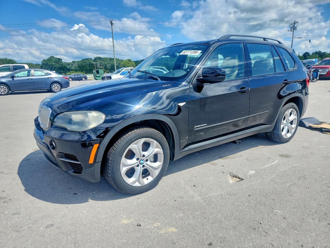 2011 BMW X5 35d, VIN 5UXZW0C59BL370215 — Мелкие вмятины и царапины