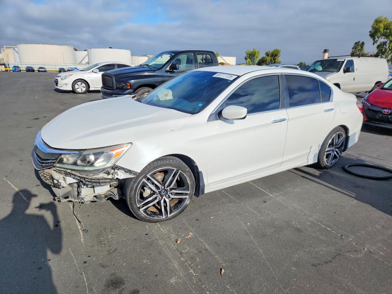 2017 Honda Accord Sport SE, VIN 1HGCR2F11HA169319 — Front end