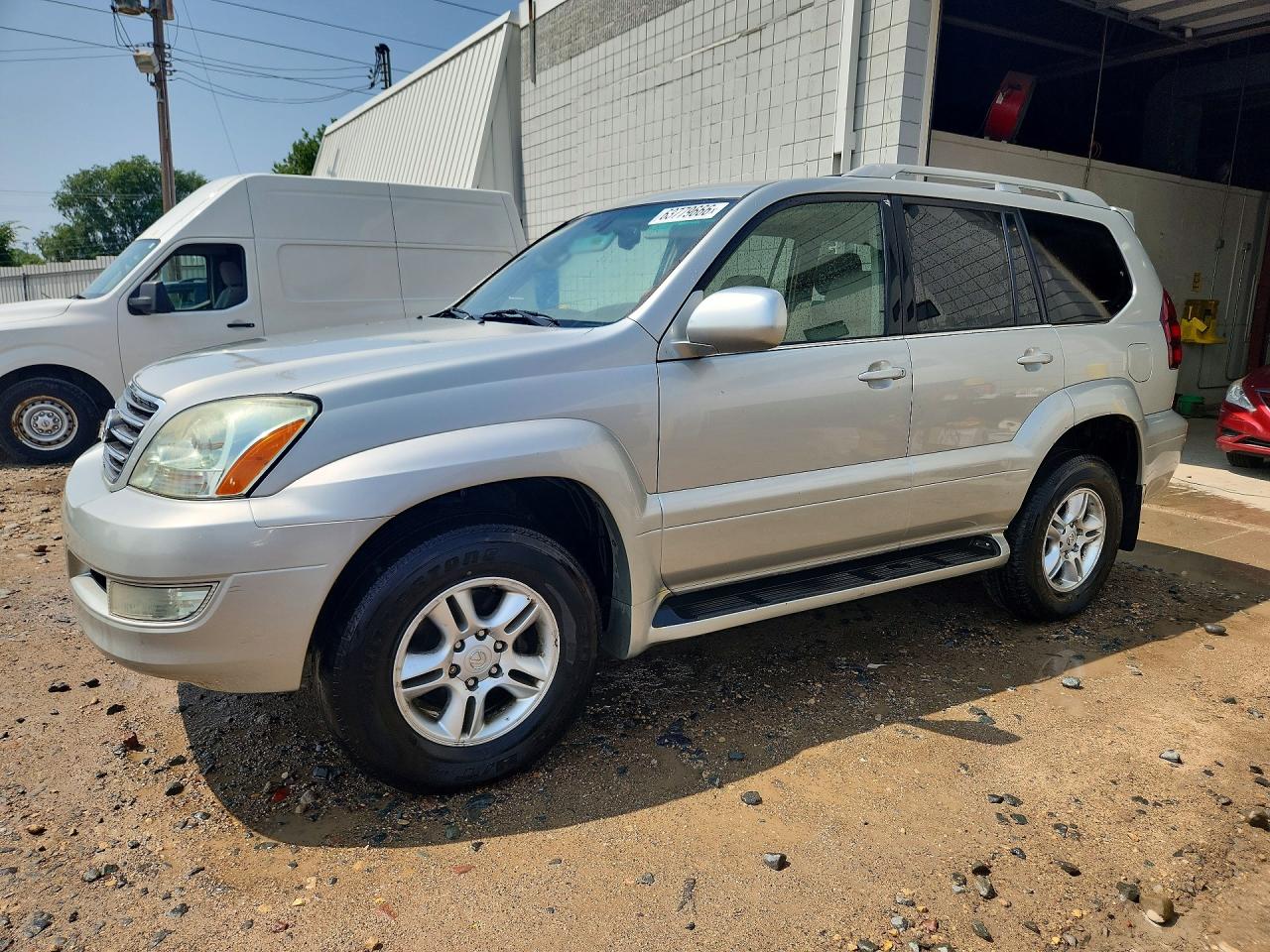 2005 Lexus GX 470, VIN JTJBT20X050087055 — Мелкие вмятины и царапины