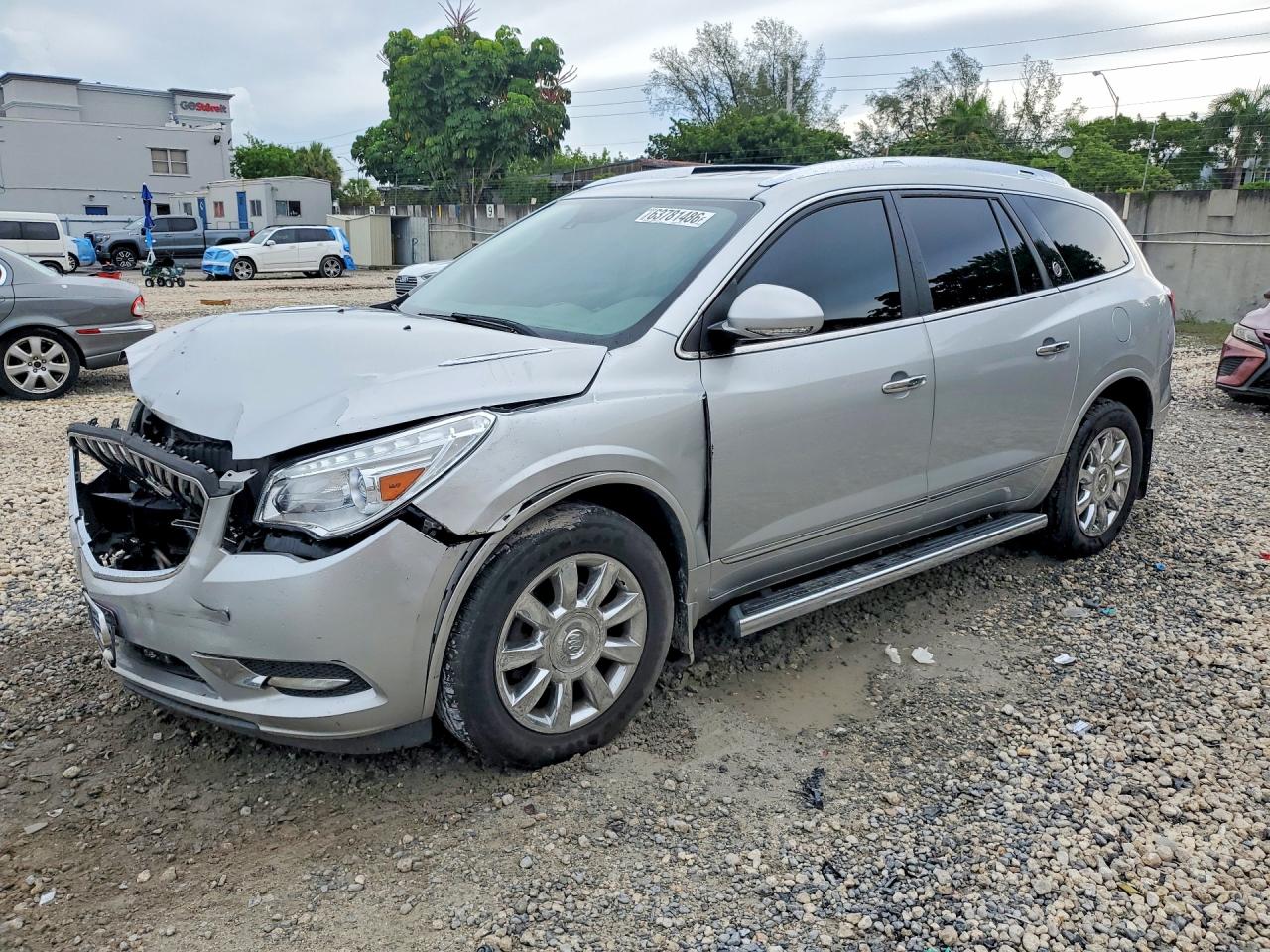 2015 Buick Enclave Premium, VIN 5GAKRCKD2FJ236198 — Перед