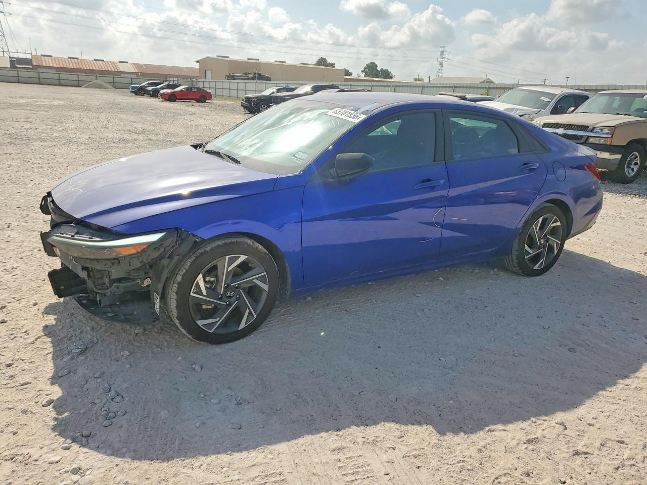2025 Hyundai Elantra SEL Sport, VIN KMHLM4DG9SU058907 — Front end