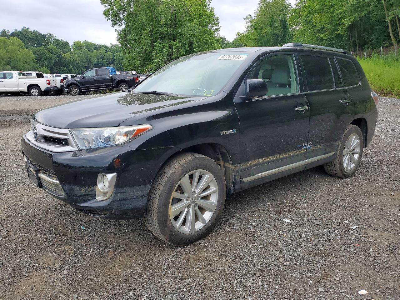 2011 Toyota Highlander Limited, VIN JTEDC3EH0B2000866 — Undercarriage