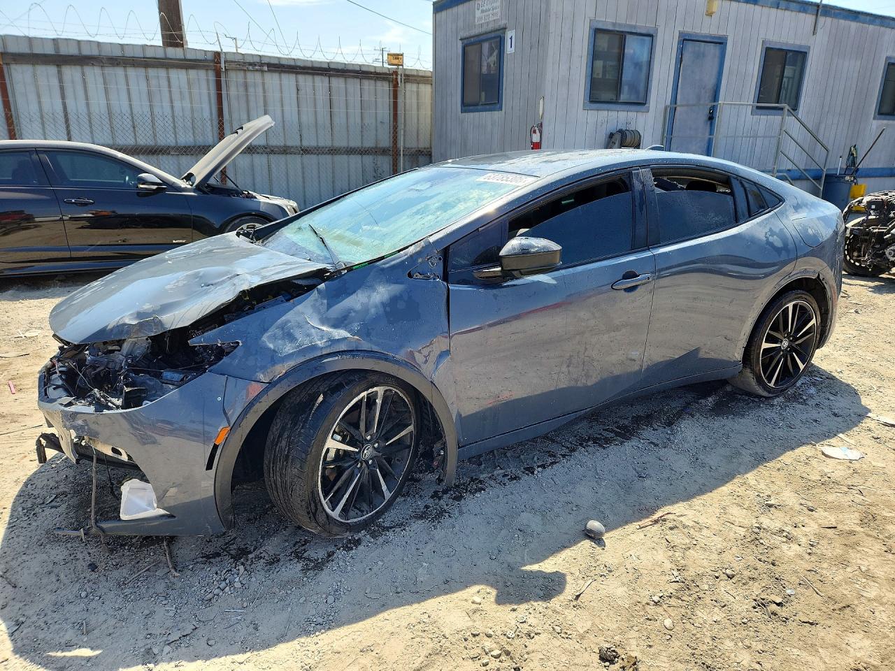 2023 Toyota Prius XLE, VIN JTDADABU0P3004377 — Front end