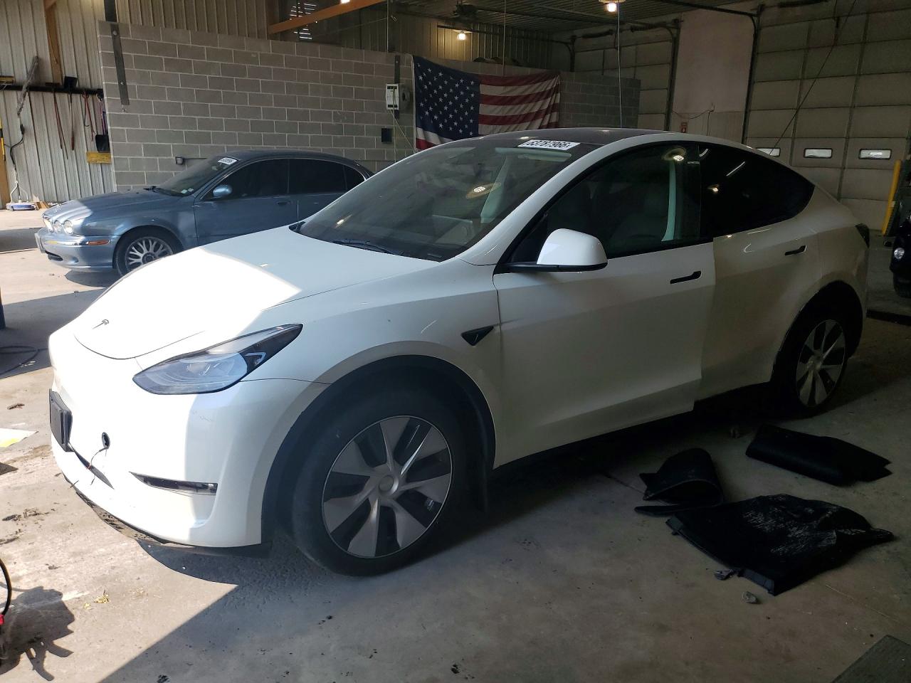 2023 Tesla Model Y Long Range, VIN 7SAYGDEE6PF752147 — Mechanical