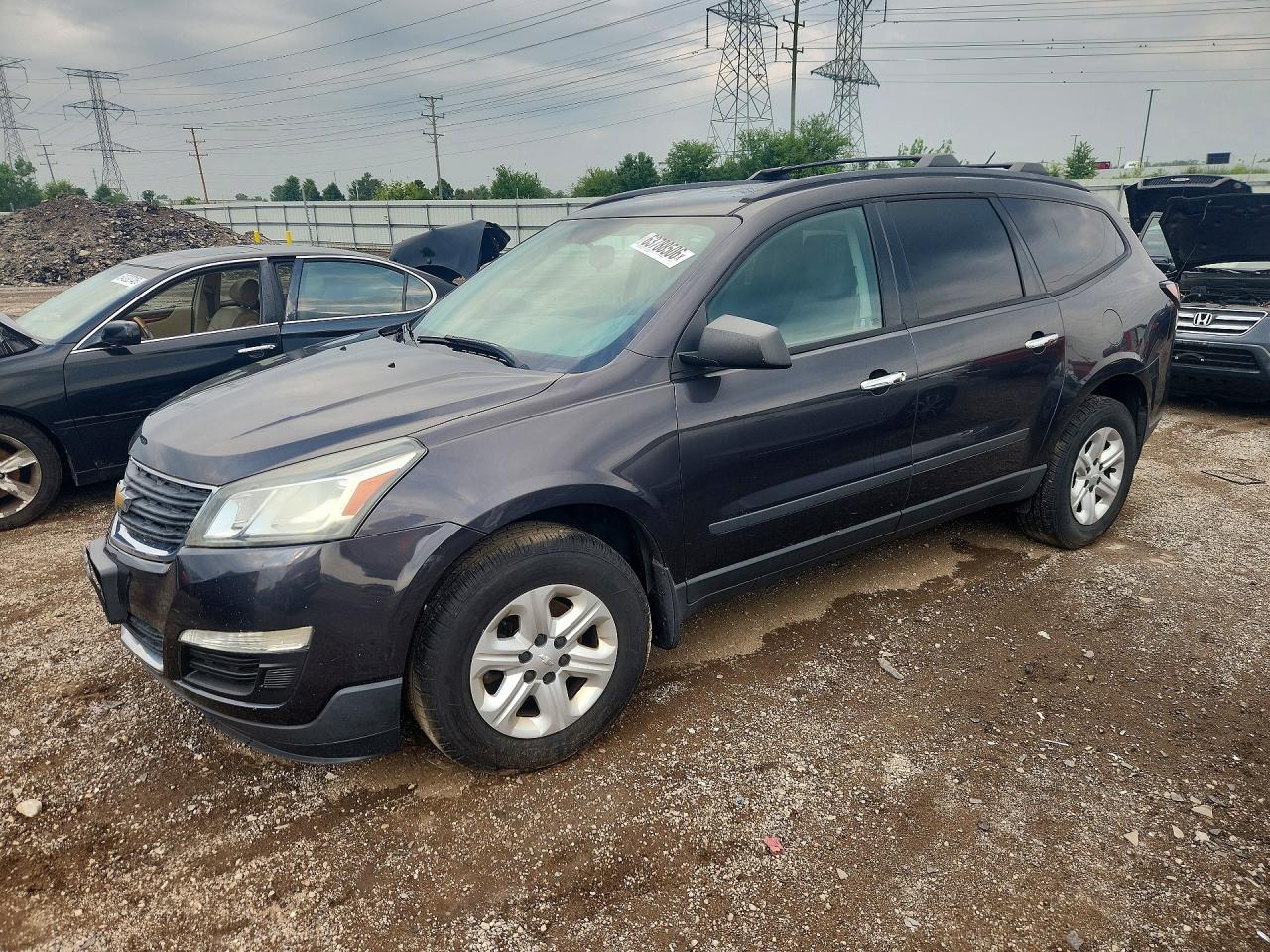 2014 Chevrolet Traverse LS, VIN 1GNKVFED0EJ240151 — Minor dents and scratches