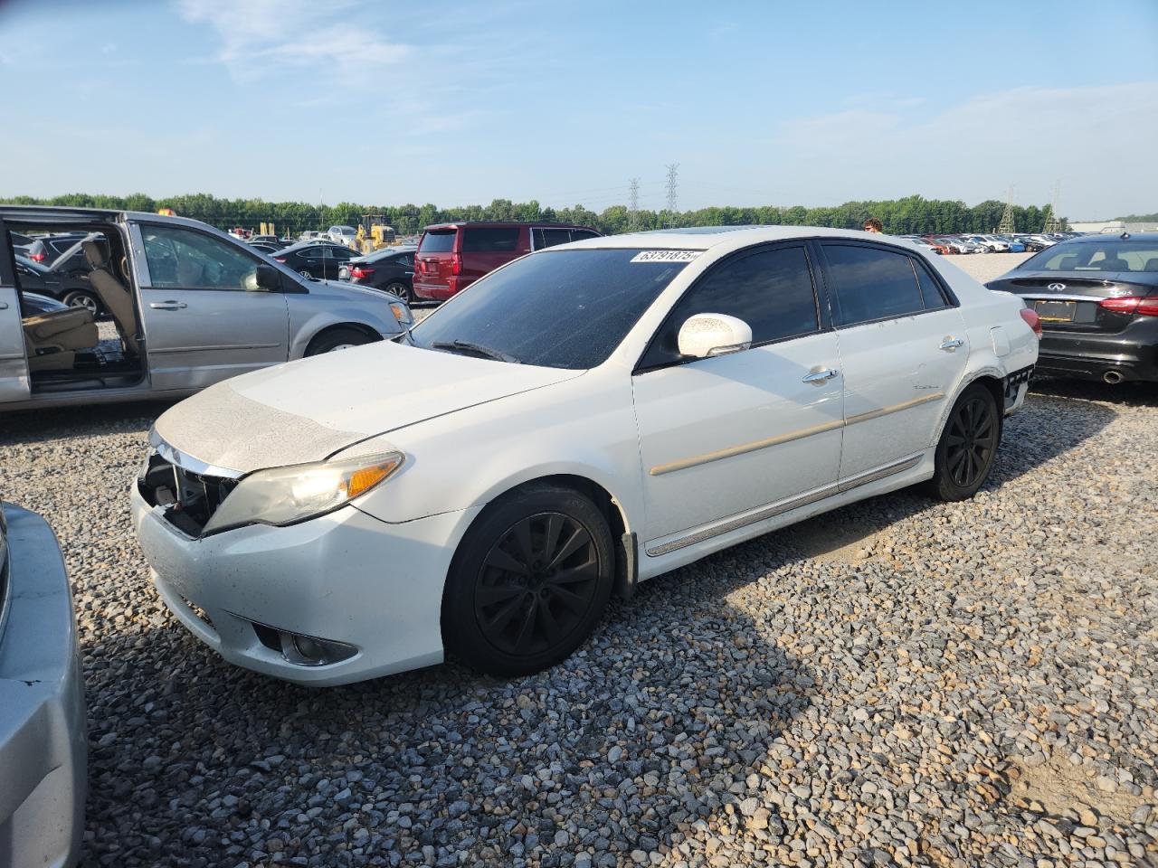 2011 Toyota Avalon, VIN 4T1BK3DB7BU421382 — Rear end