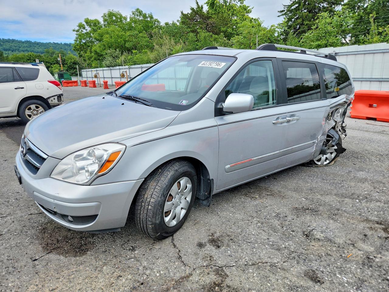 2008 Hyundai Entourage GLS, VIN KNDMC233986046557 — Зад