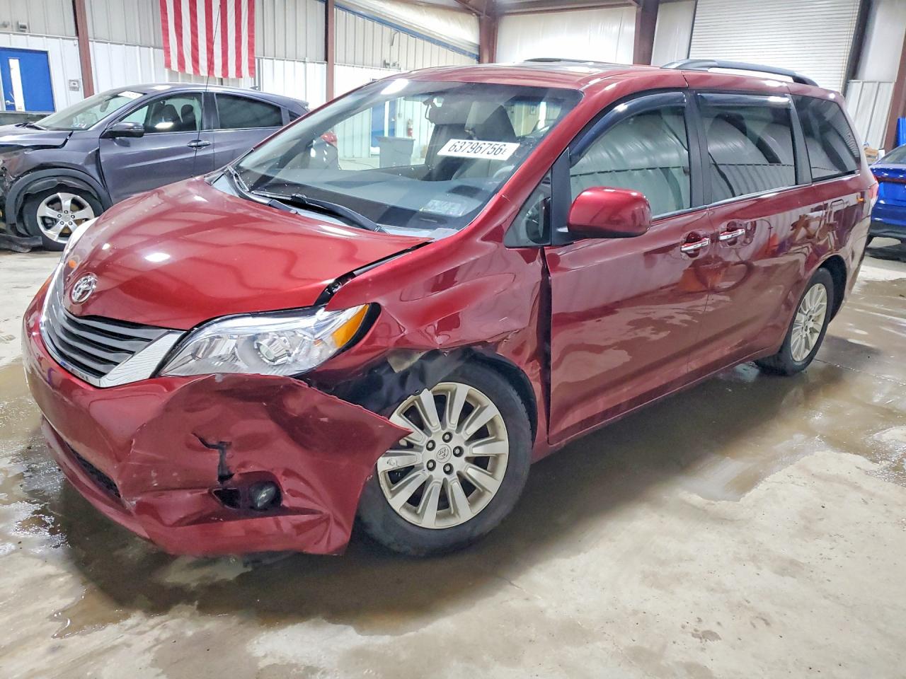 2014 Toyota Sienna XLE, VIN 5TDDK3DC0ES089168 — Front end