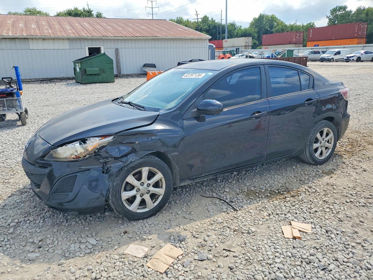 2011 Mazda 3 i Touring, VIN JM1BL1VF3B1389605 — Front end