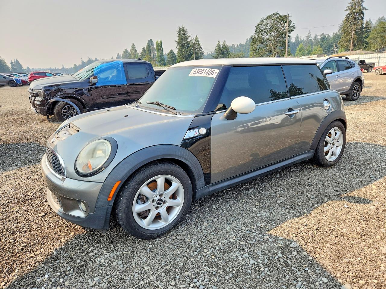 2007 MINI Hardtop S, VIN WMWMF73557TL85058 — Перед