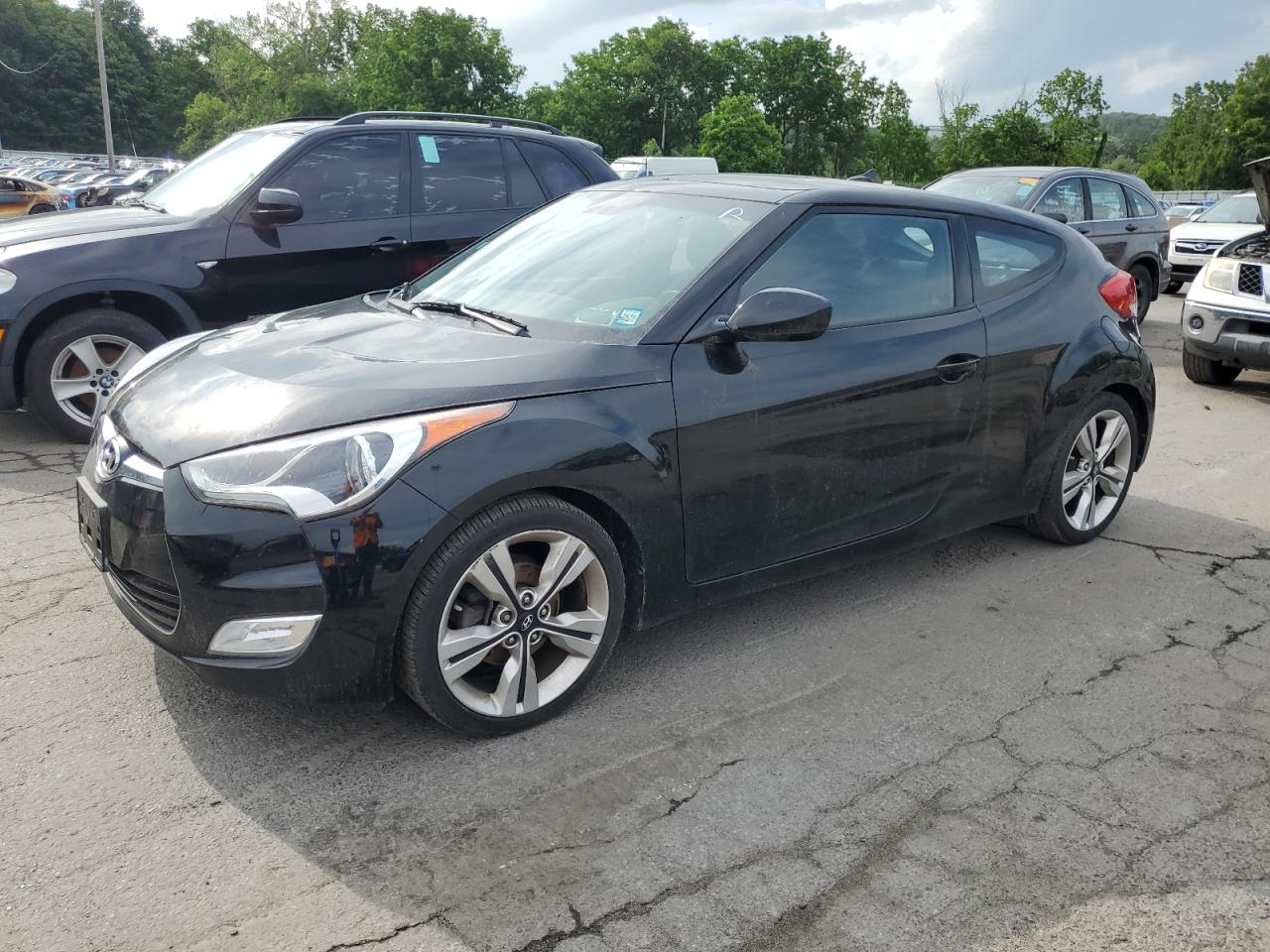 2017 Hyundai Veloster Value Edition, VIN KMHTC6AD0HU321528 — Front end