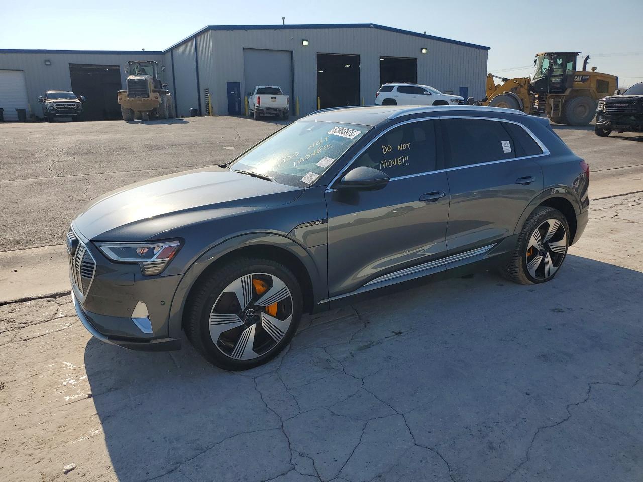 2019 Audi e-tron Prestige, VIN WA1VAAGE3KB007357 — Minor dents and scratches