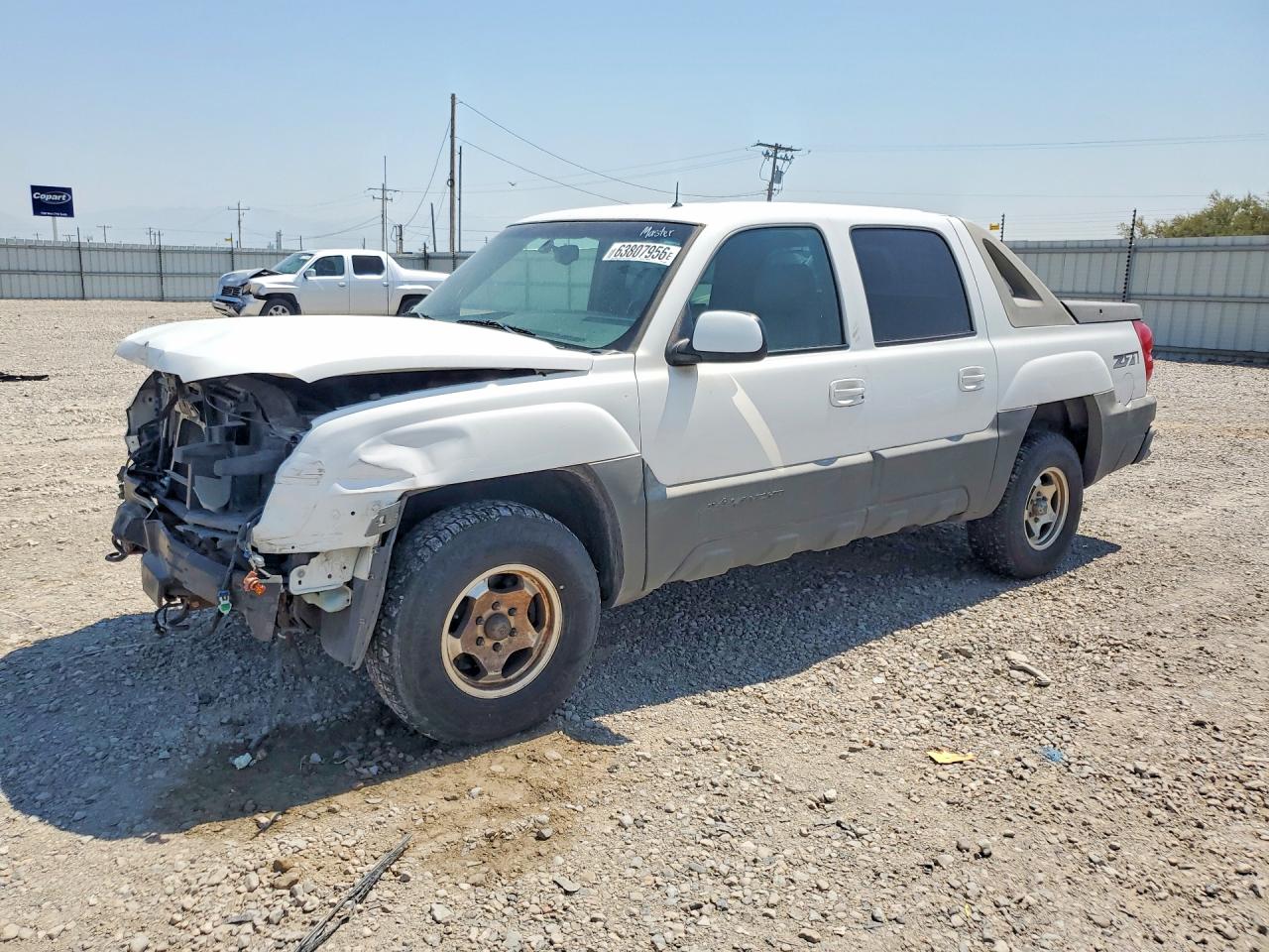 2002 Chevrolet Avalanche, VIN 3GNEK13T52G119602 — Front end