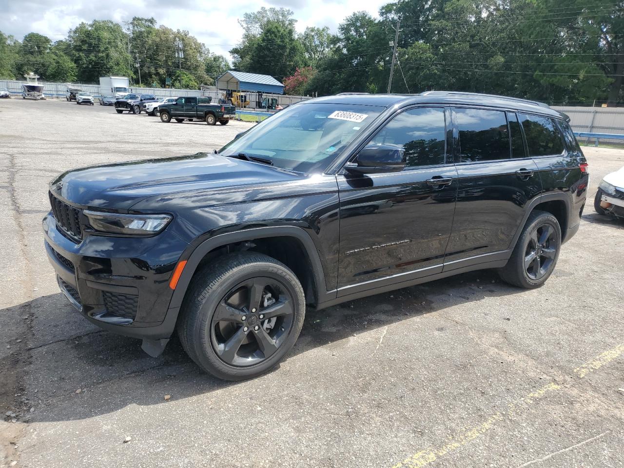 2023 Jeep Grand Cherokee Altitude, VIN 1C4RJKAG3P8852544 — Side