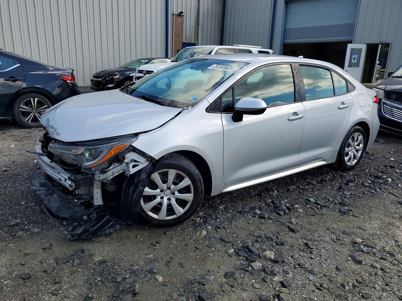 2022 Toyota Corolla LE, VIN 5YFEPMAE0NP275559 — Front end
