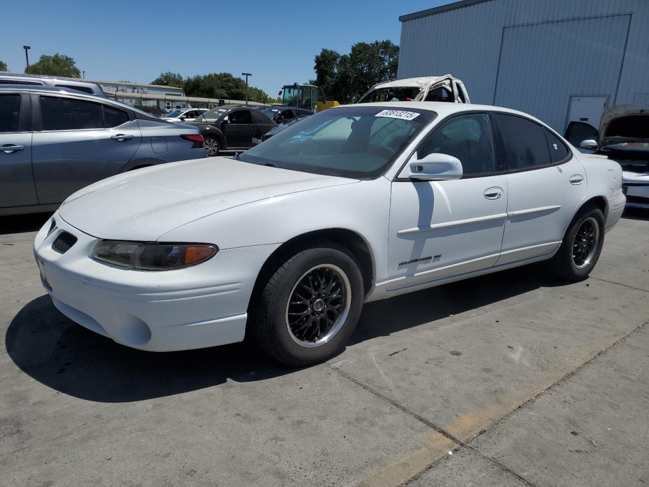 2001 Pontiac Grand Prix SE, VIN 1G2WK52J41F203063 — Engine fire