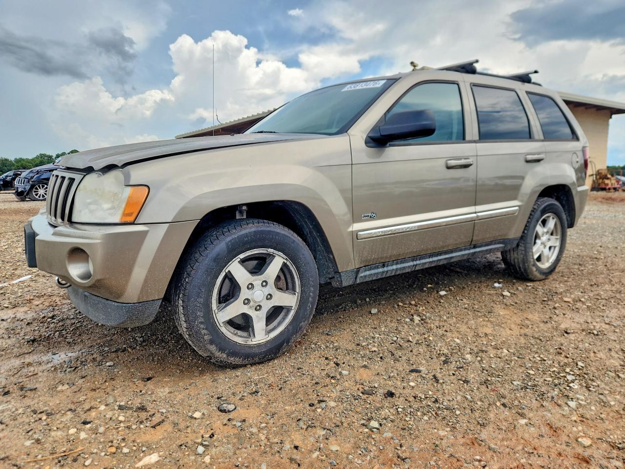 2006 Jeep Grand Cherokee Laredo, VIN 1J4GR48K06C308787 — Мелкие вмятины и царапины