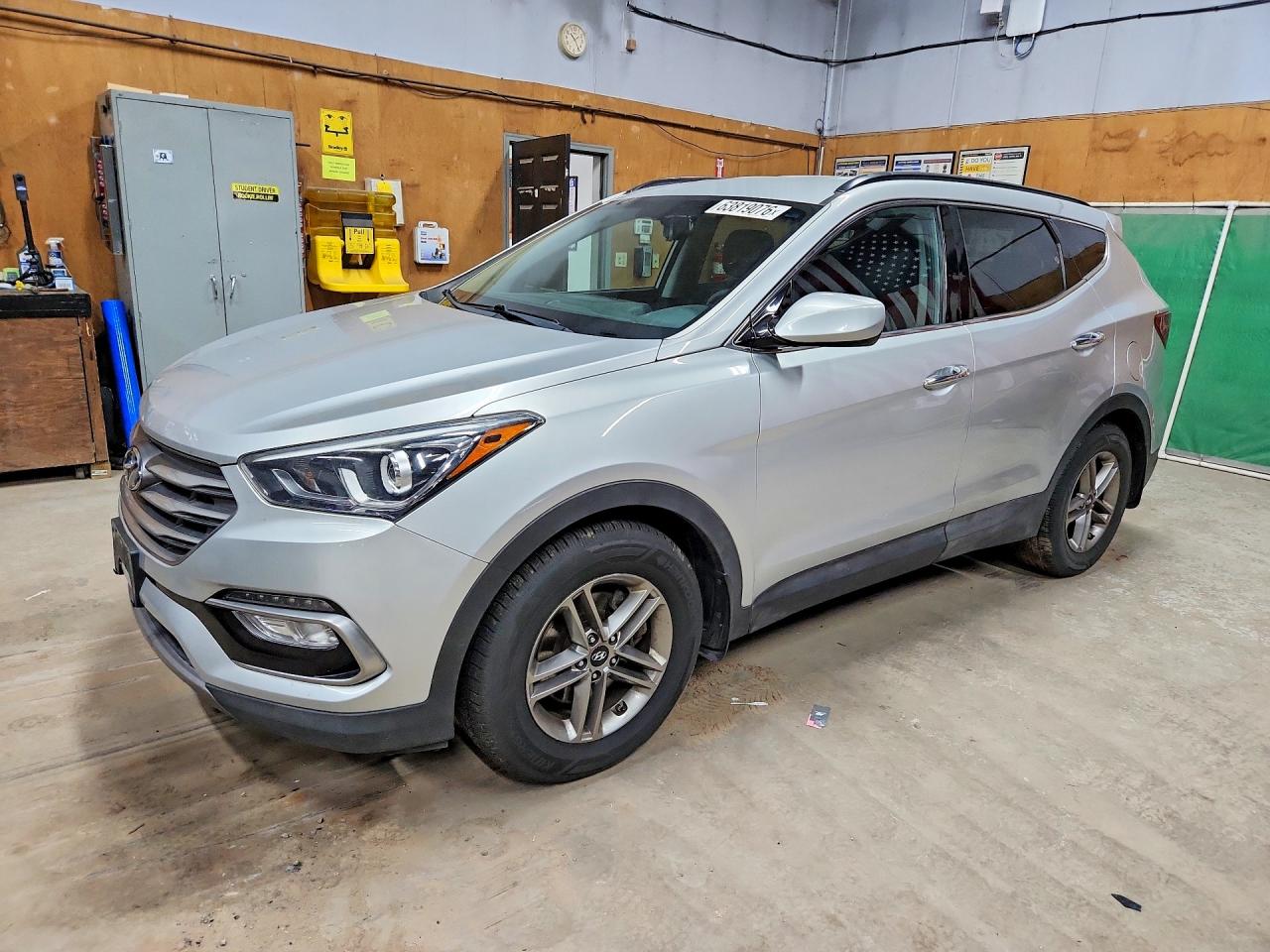 2017 Hyundai Santa Fe 2.4L, VIN 5XYZUDLB8HG490788 — Minor dents and scratches