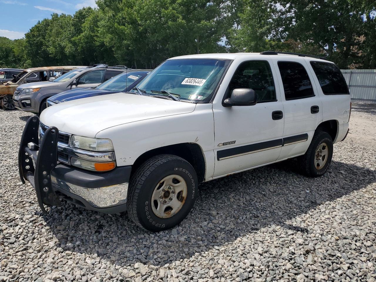 2003 Chevrolet Tahoe LS, VIN 1GNEK13V53J291405 — Front end
