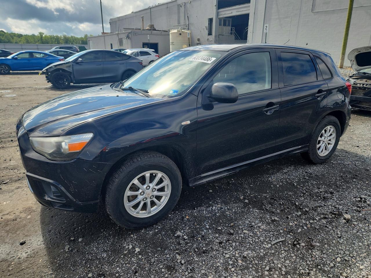 2011 Mitsubishi Outlander ES, VIN JA4AP3AUXBZ012264 — Rear end
